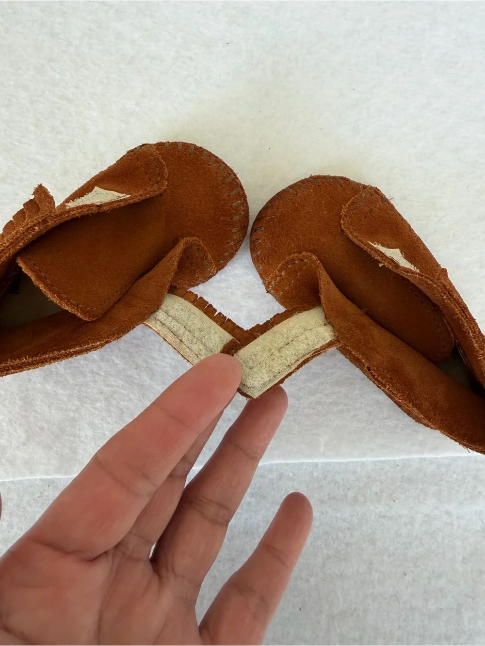 Classic Infant Minnetonka Moccasins Brown Suede Fringe Moccasin Crib Shoes